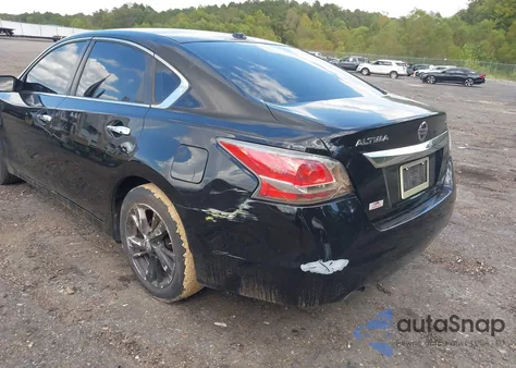 2015 Nissan Altima 2.5 Sv из США, поврежденный, VIN 1N4AL3AP6FC116213